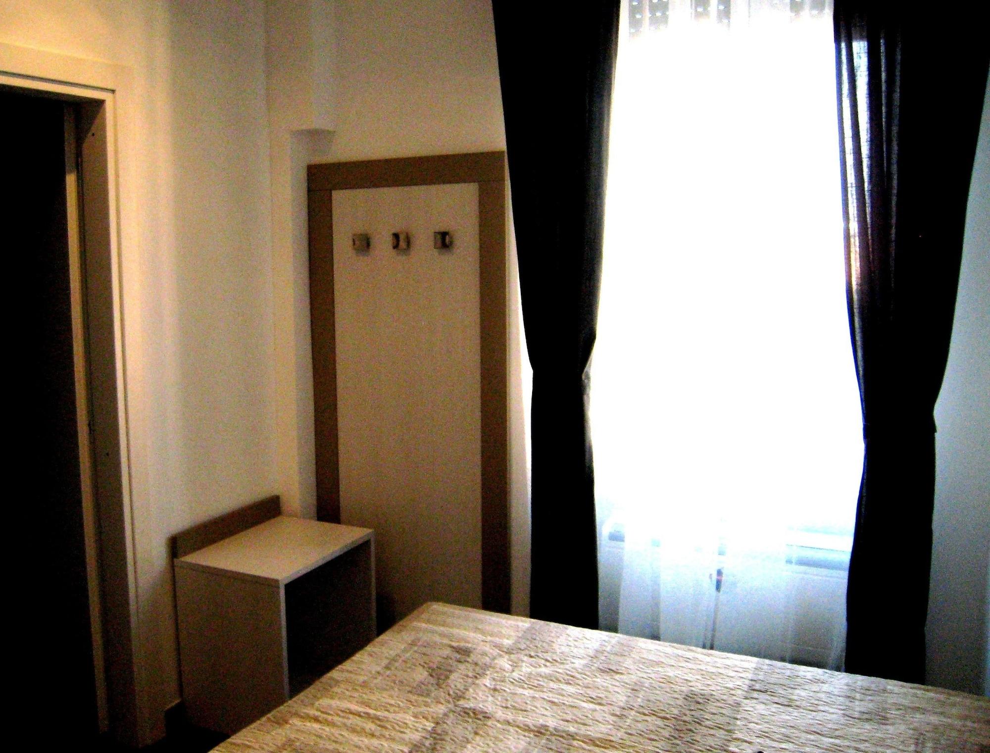 Holidays S.Lorenzo Guest House New Roma Exterior foto